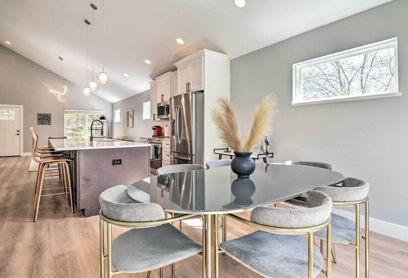 Chic Spacious Avl Oasis W/ Hot Tub & Fire Pit