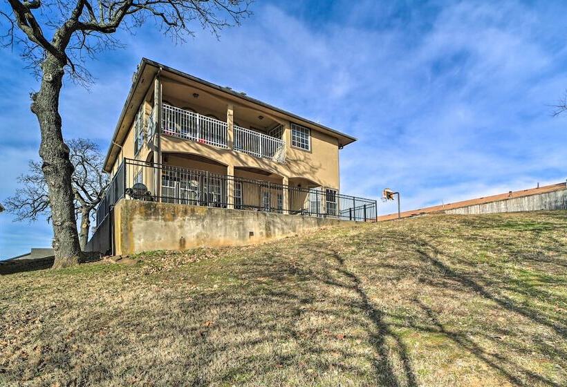 Upscale Home W/ Views & Game Room!