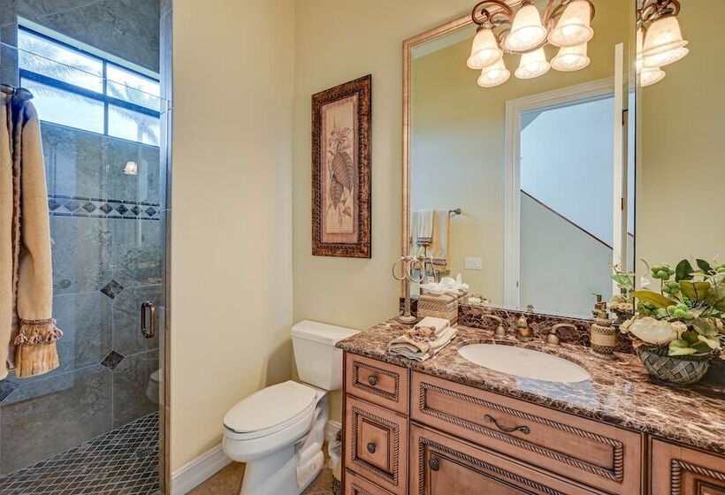 Upscale Marco Island Home W/ Pool, 1 Mi To Beach