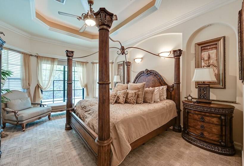 Upscale Marco Island Home W/ Pool, 1 Mi To Beach