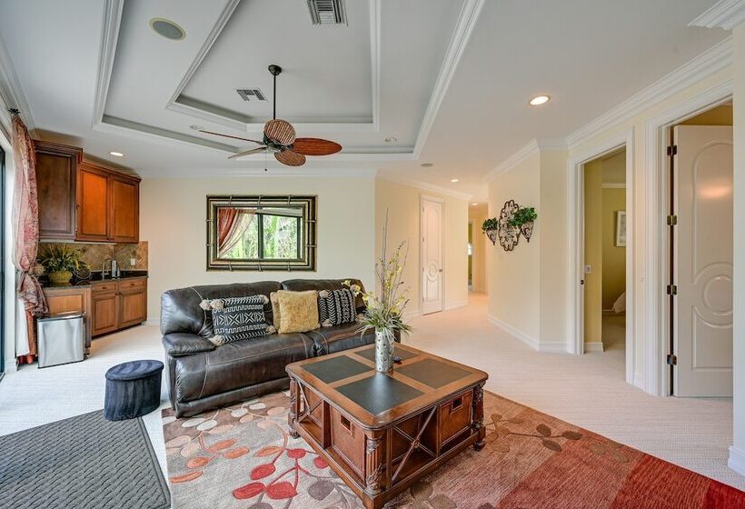 Upscale Marco Island Home W/ Pool, 1 Mi To Beach