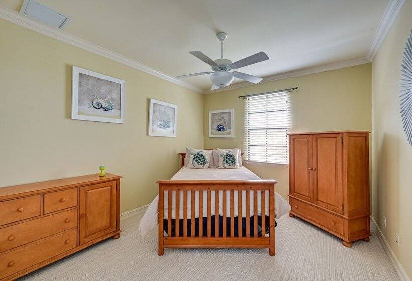 Upscale Marco Island Home W/ Pool, 1 Mi To Beach