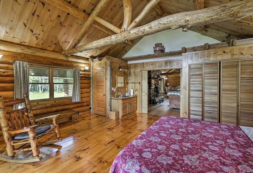 Valders Log Home Near Eea Air Show & Sheboygan!