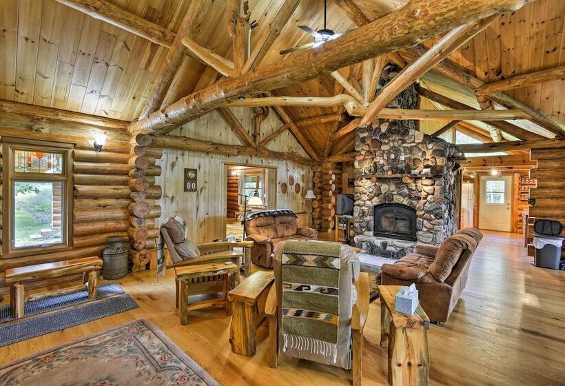Valders Log Home Near Eea Air Show & Sheboygan!