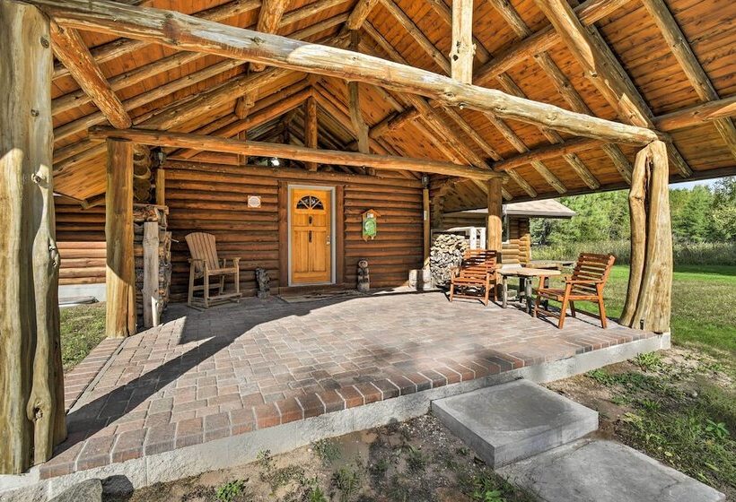 Valders Log Home Near Eea Air Show & Sheboygan!