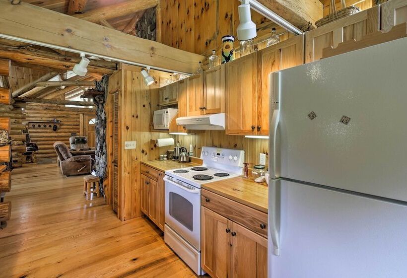 Valders Log Home Near Eea Air Show & Sheboygan!