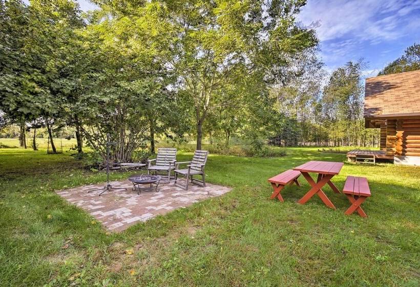 Valders Log Home Near Eea Air Show & Sheboygan!