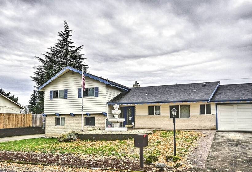 Vancouver Home W/ Hot Tub < 15 Mi To Portland!