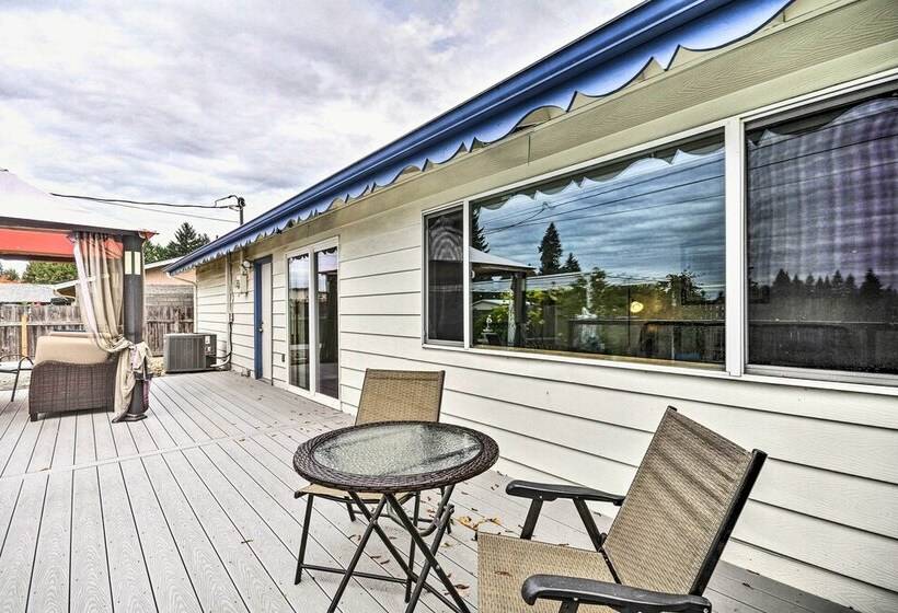 Vancouver Home W/ Hot Tub < 15 Mi To Portland!