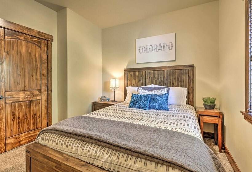 Walk To Main St & Marina: Grand Lake Cabin!