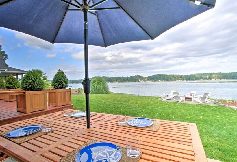 Waterfront Allyn Home With Fire Pit + 2 Kayaks!