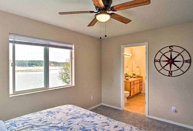 Waterfront Allyn Home With Fire Pit + 2 Kayaks!