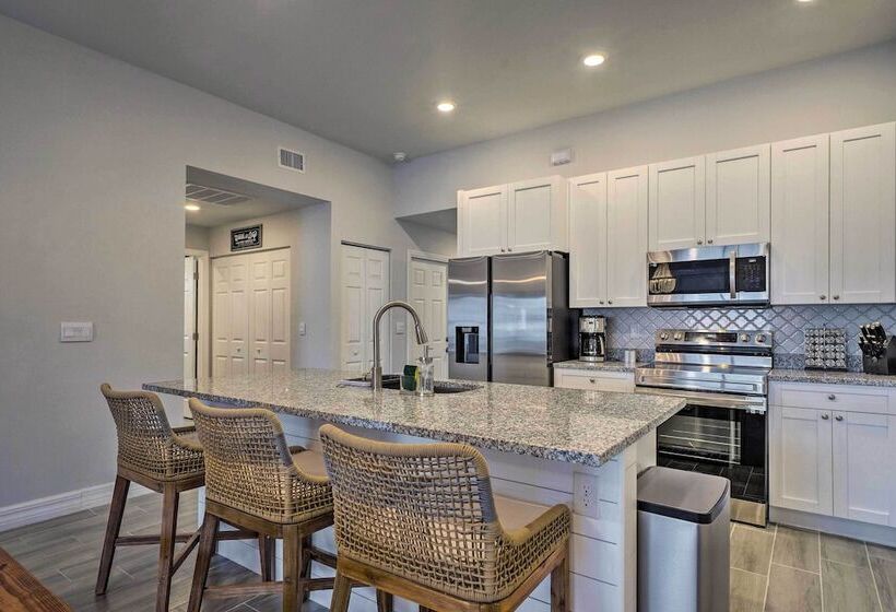 Waterfront Cape Coral Retreat W/ Heated Pool!