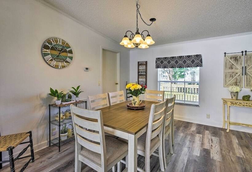 2 Living Rooms: Crescent City Home