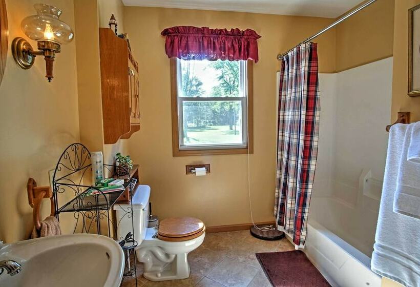 Waterfront Vandalia House W/ Dock On Donnell Lake!