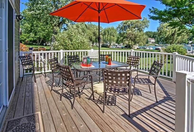 Waterfront Vandalia House W/ Dock On Donnell Lake!