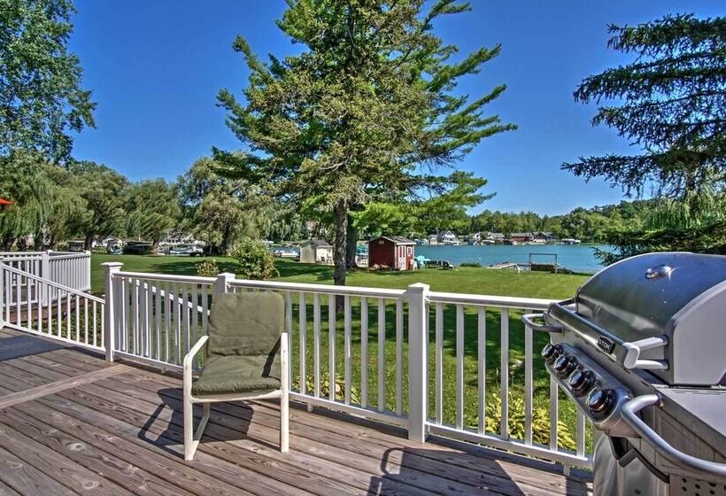 Waterfront Vandalia House W/ Dock On Donnell Lake!