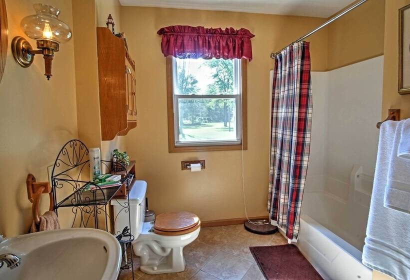 Waterfront Vandalia House W/ Dock On Donnell Lake!