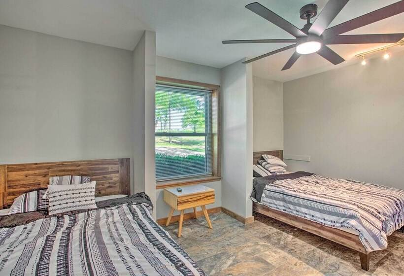 Waterfront Yantis Retreat W/ Deck & Zipline!