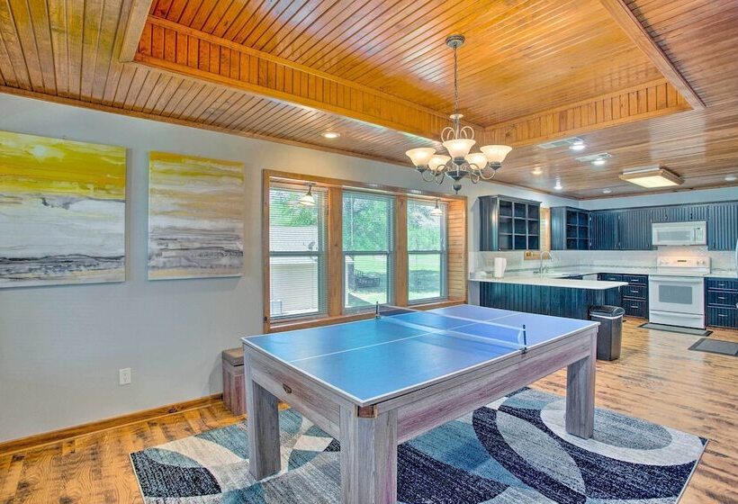 Waterfront Yantis Retreat W/ Deck & Zipline!