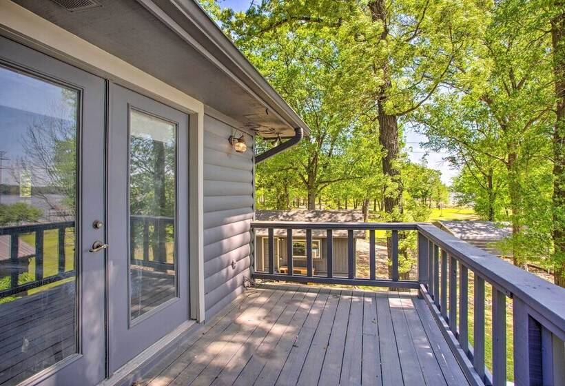 Waterfront Yantis Retreat W/ Deck & Zipline!