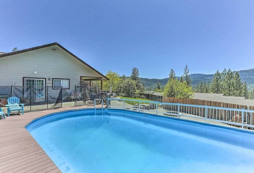 Weaverville Family Home: Mtn Views & Fire Pit