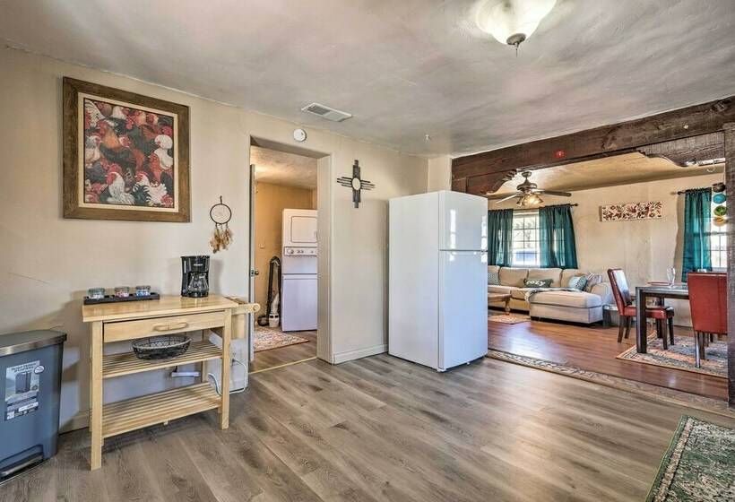 Welcoming Albuquerque Home Near Old Town!