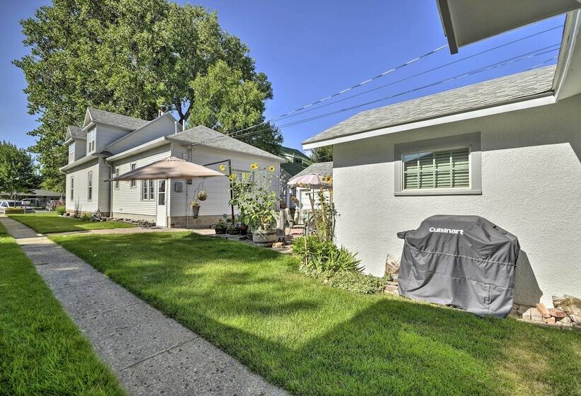 Well Equipped Cody Cottage: 2 Miles To Cody Rodeo!