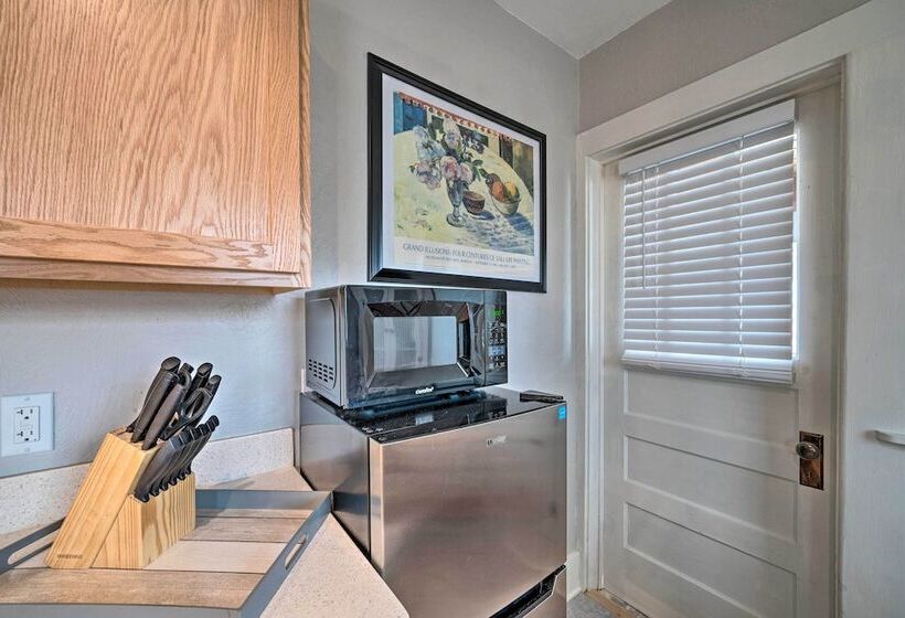 Well Equipped Cody Cottage: 2 Miles To Cody Rodeo!