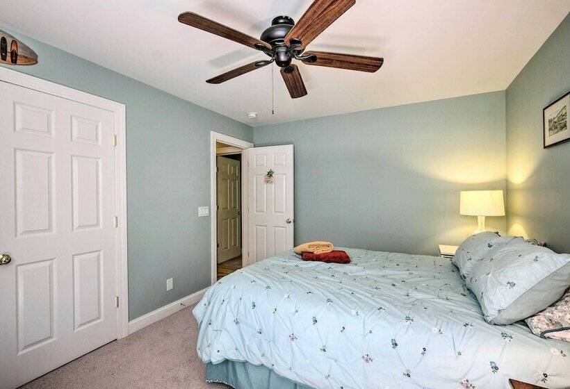 West Dover Home W/ Deck, Grill & Ev Outlet