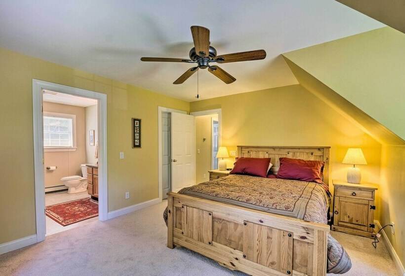 West Dover Home W/ Deck, Grill & Ev Outlet