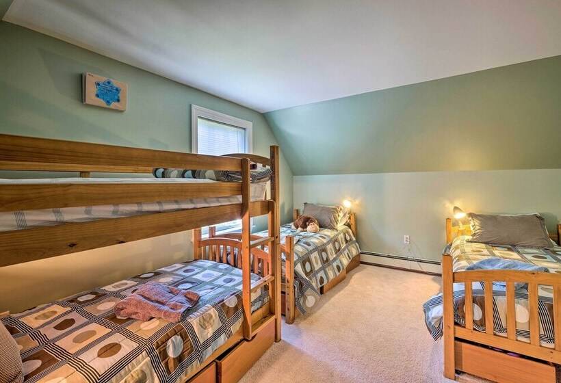 West Dover Home W/ Deck, Grill & Ev Outlet