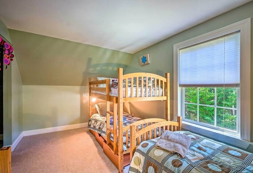 West Dover Home W/ Deck, Grill & Ev Outlet