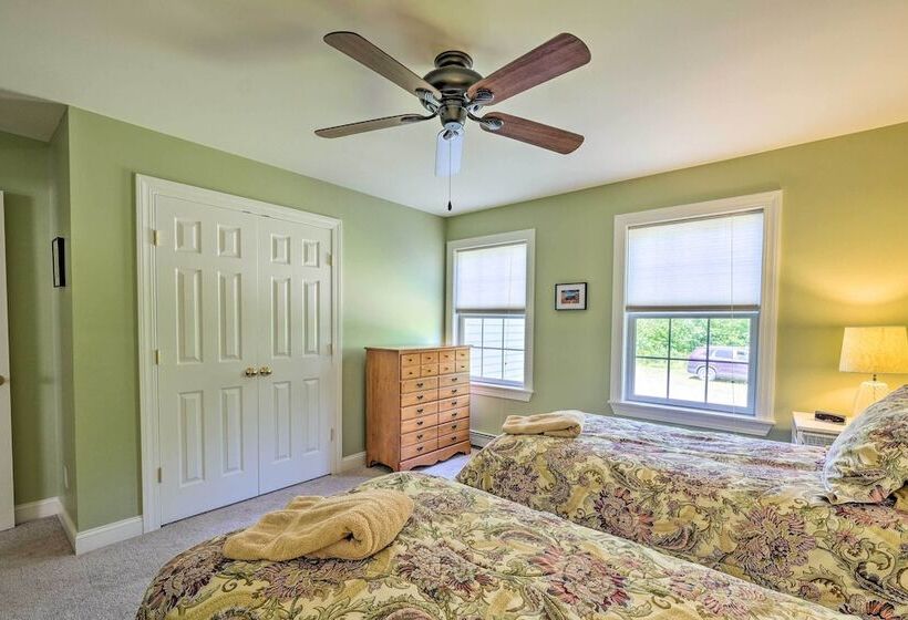 West Dover Home W/ Deck, Grill & Ev Outlet