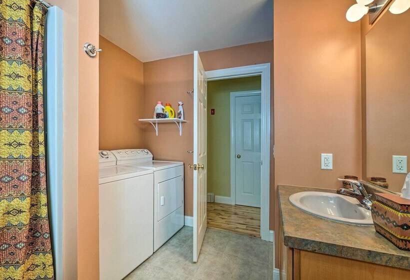 West Dover Home W/ Deck, Grill & Ev Outlet