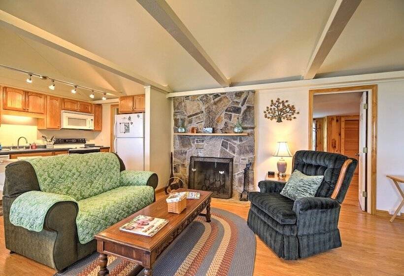 Willow Point  ~ Lake Champlain House W/ 2 Kayaks!