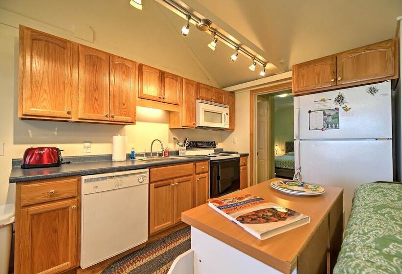 Willow Point  ~ Lake Champlain House W/ 2 Kayaks!