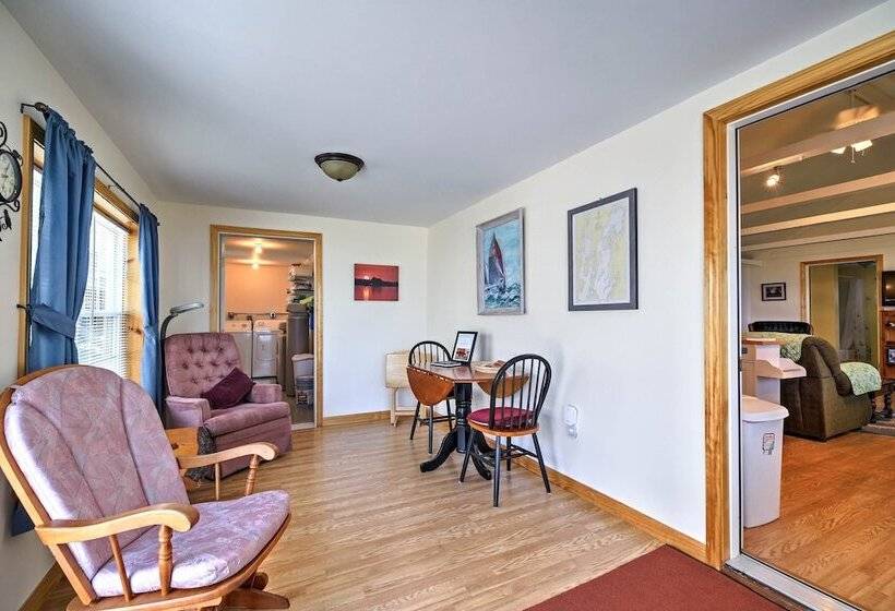 Willow Point  ~ Lake Champlain House W/ 2 Kayaks!