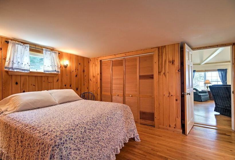 Willow Point  ~ Lake Champlain House W/ 2 Kayaks!