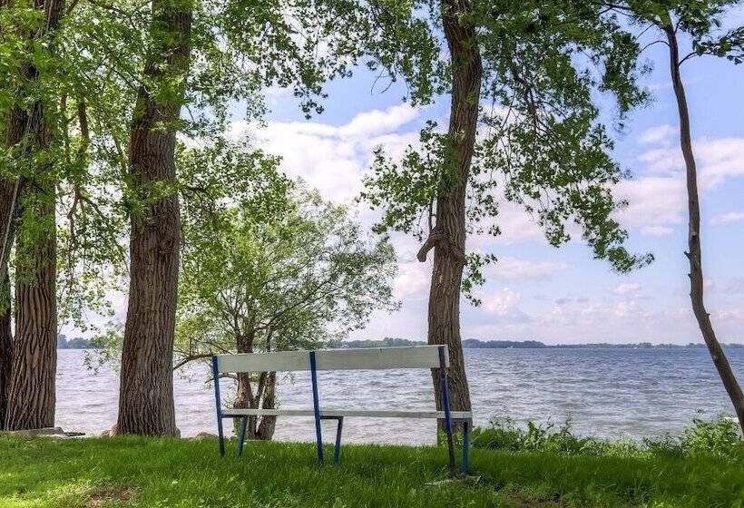 Willow Point  ~ Lake Champlain House W/ 2 Kayaks!