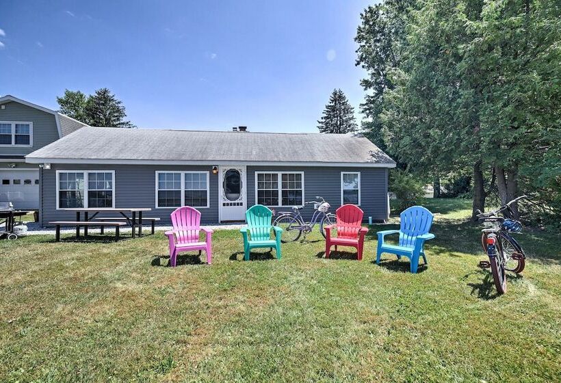 Willow Point  ~ Lake Champlain House W/ 2 Kayaks!