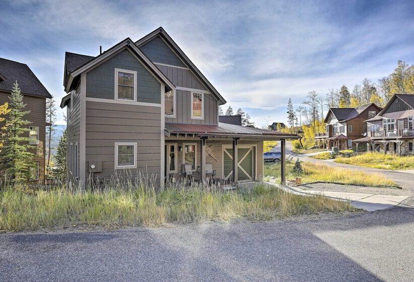Winter Park Area Cabin, Hot Tub & Mountain Views!