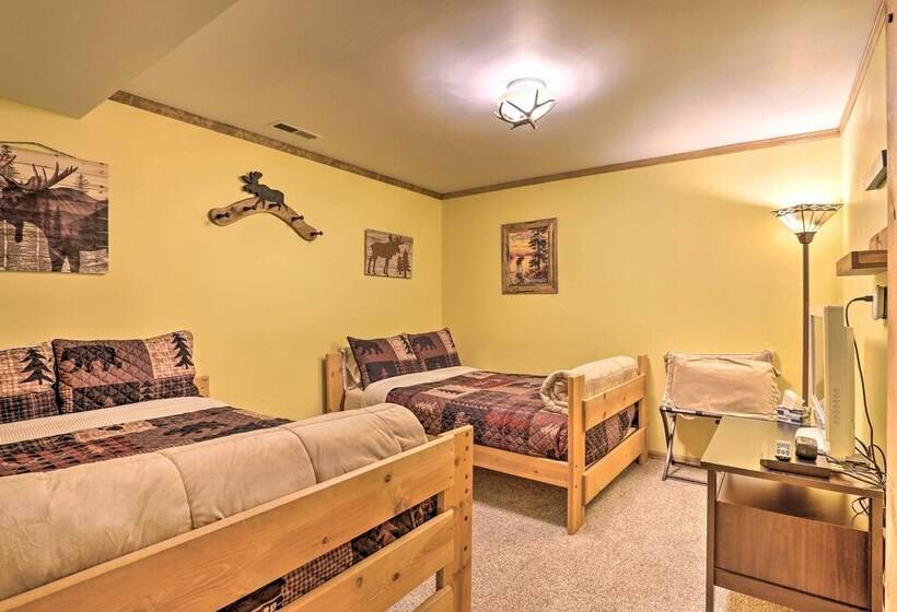 2 Mi To Rocky Mountain Nat L Park: Cabin W/ Views