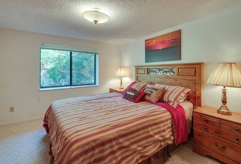 2 Level Home W/ Deck: 1/2 Mi To Lake Mcconaughy!