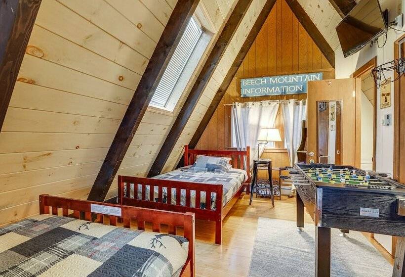 A Frame Cabin W/ Hot Tub: 1 Mi To Beech Mountain!