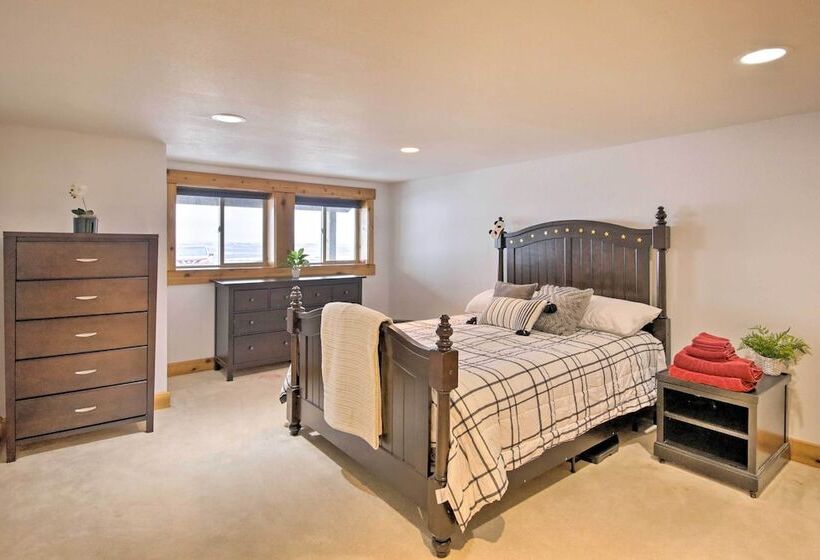 A Frame Home W/ Breathtaking Views & Hot Tub!