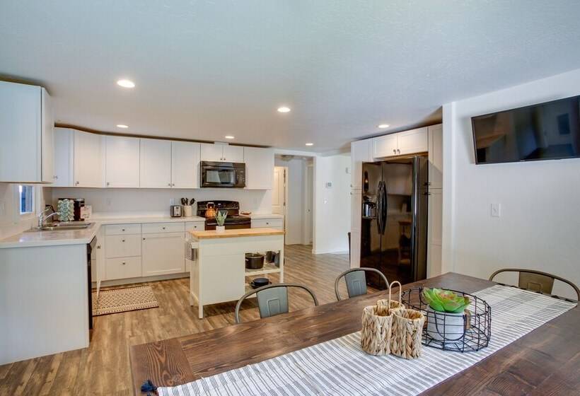 Adorable Coeur D Alene Home < 2 Mi To Lake!