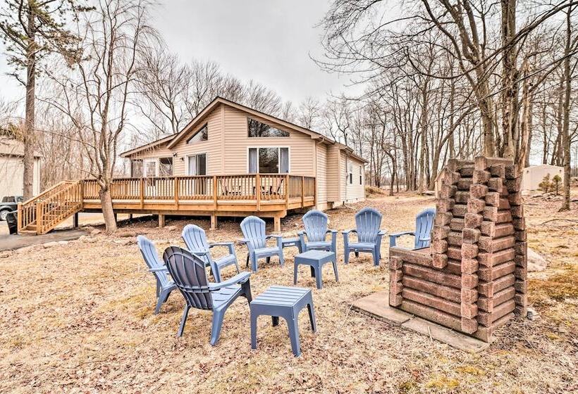 Albrightsville Cabin W/ Fire Pit: Swim, Hike & Ski