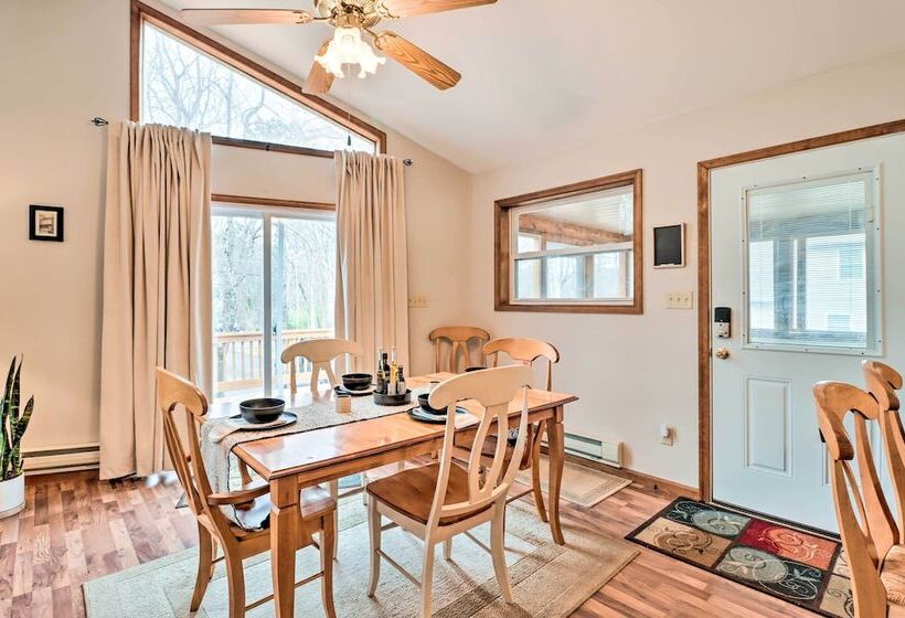 Albrightsville Cabin W/ Fire Pit: Swim, Hike & Ski