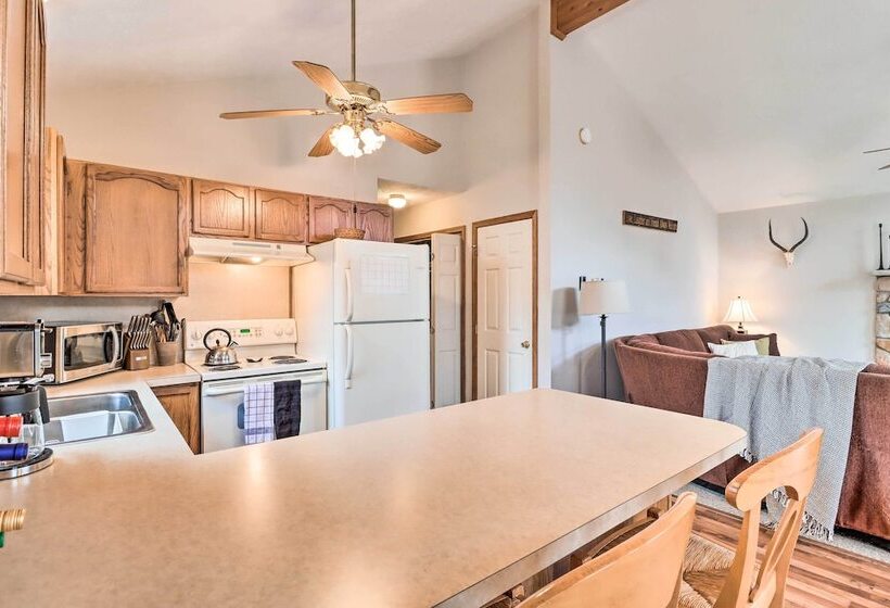 Albrightsville Cabin W/ Fire Pit: Swim, Hike & Ski